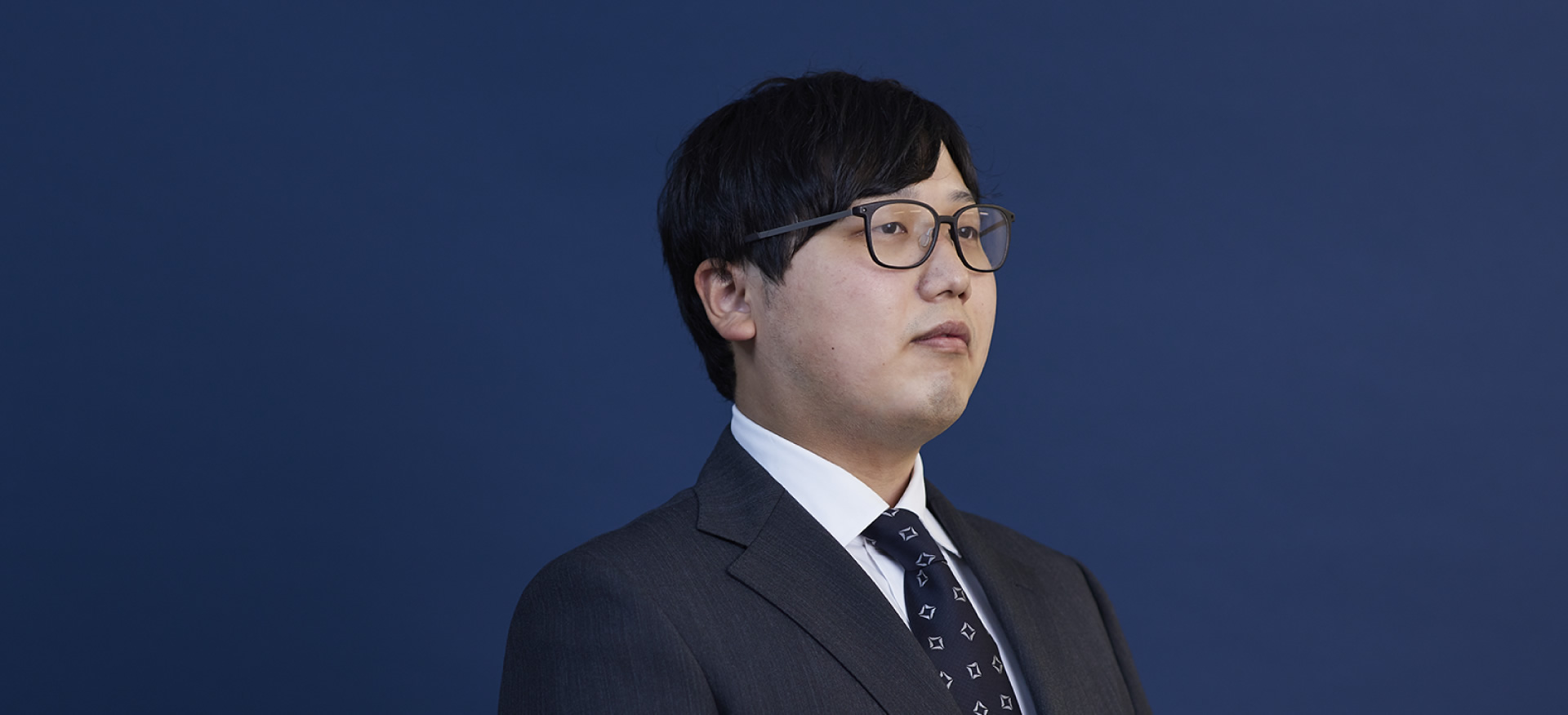 友近 信人