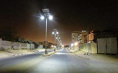 Streetlights powered by solar power generation (Djibouti)